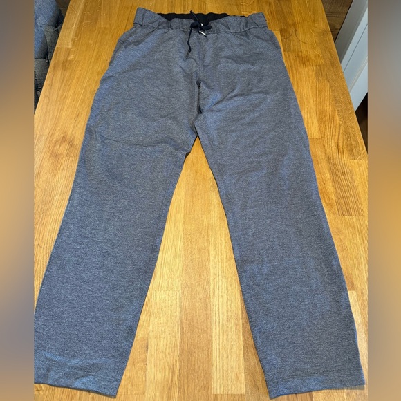 Lululemon Size 8 - Picture 2 of 4